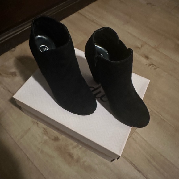 Booties - Picture 2 of 4